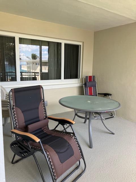 Building Photo - 1199 Hillsboro Mile