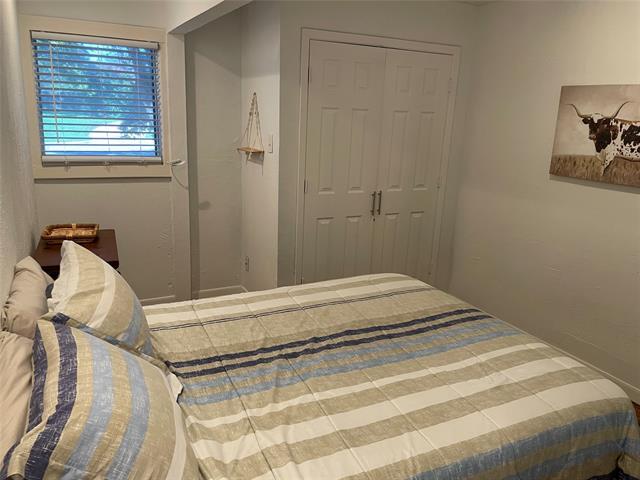 Building Photo - 3563 South Dr