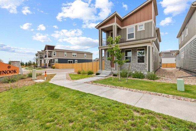 Building Photo - Modern 4BD/3BA Home with Covered Balcony &...