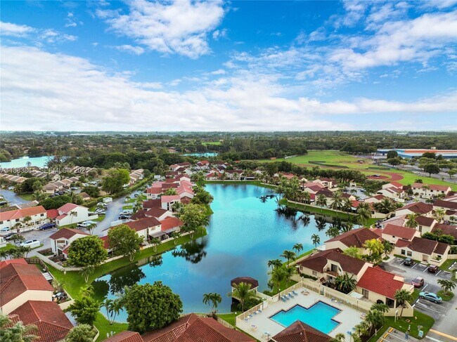 Building Photo - 3208 San Remo Cir