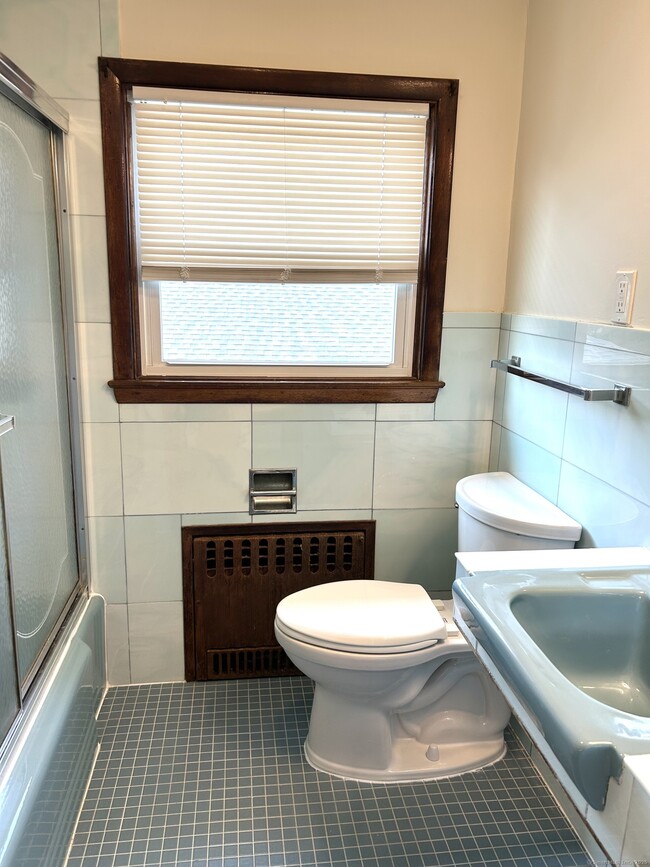 Building Photo - 481 Ocean Ave