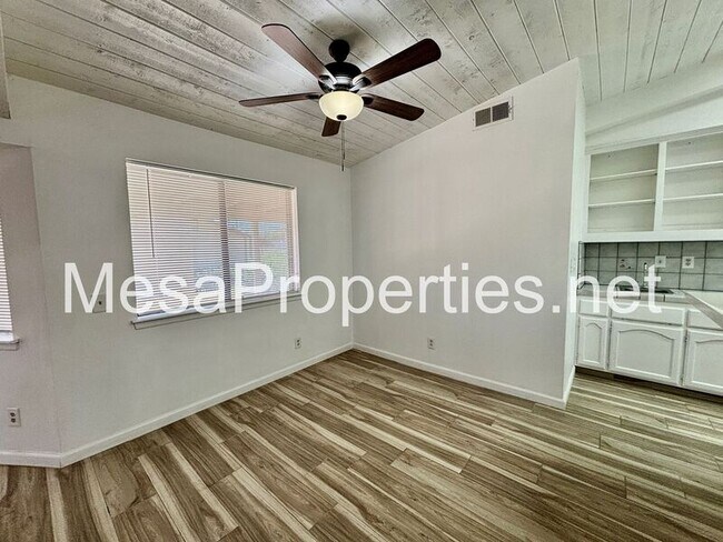 Building Photo - 15717 Bear Valley Rd