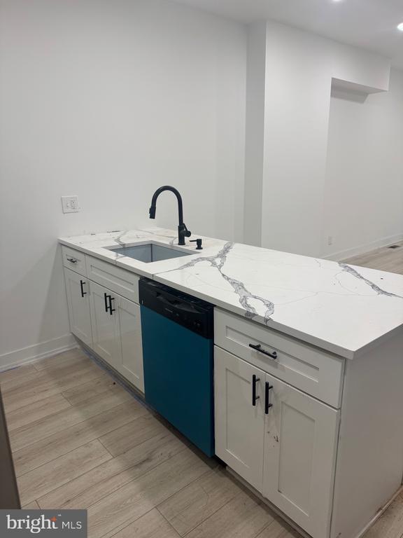 Building Photo - 807 S 57th St