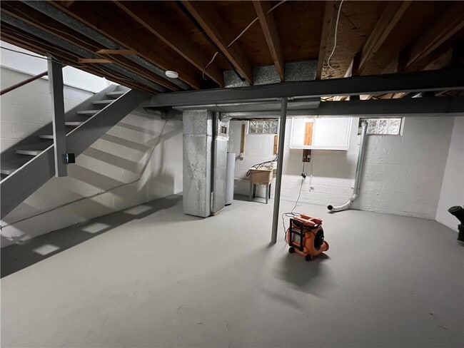 Building Photo - 1165 Whitney Road East