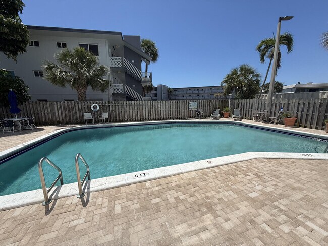 Building Photo - 13155 Ixora Ct
