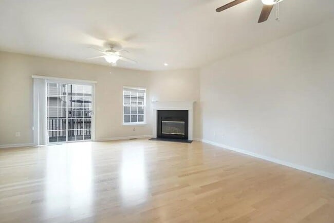 Building Photo - 2251 Landing Ridge Dr