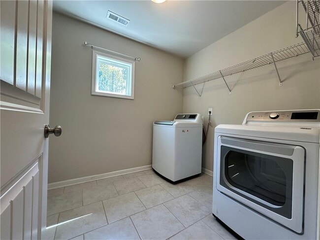 Building Photo - 3253 Cavendish Ct NE