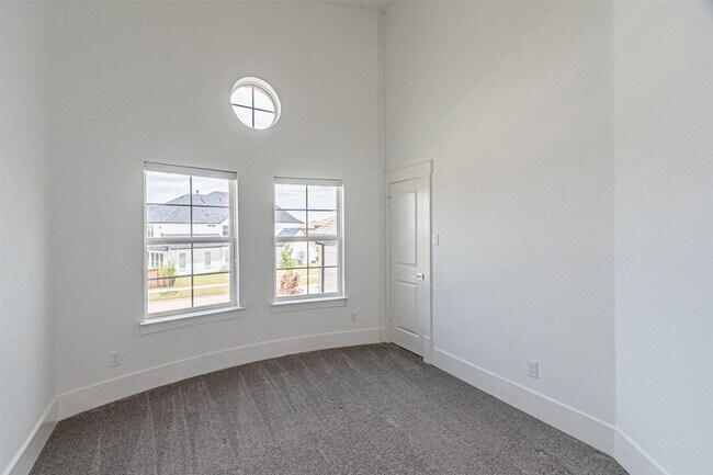 Building Photo - 4878 Limousine Ln