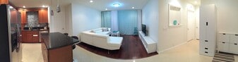 Building Photo - 2510 Torrey Pines Rd