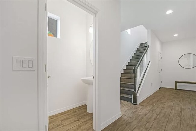 Building Photo - 2712 Picasso Ct