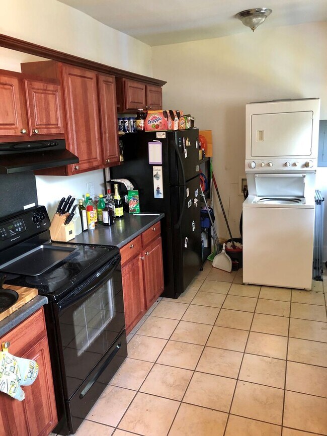 Building Photo - 6109-6111 Delord St.