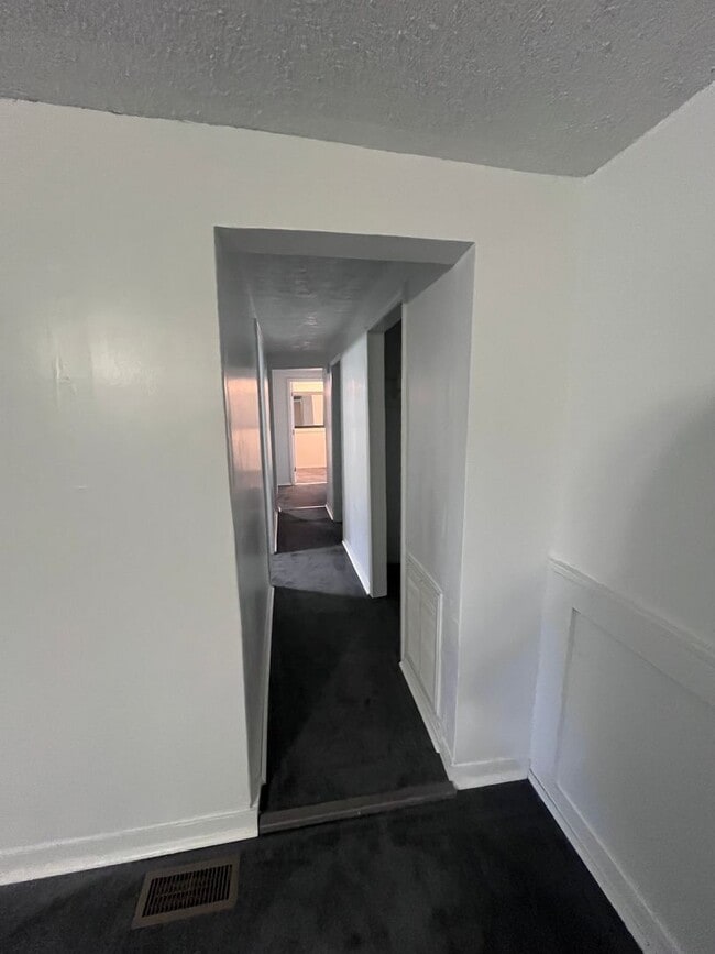 Building Photo - Second Street (112-A-B)