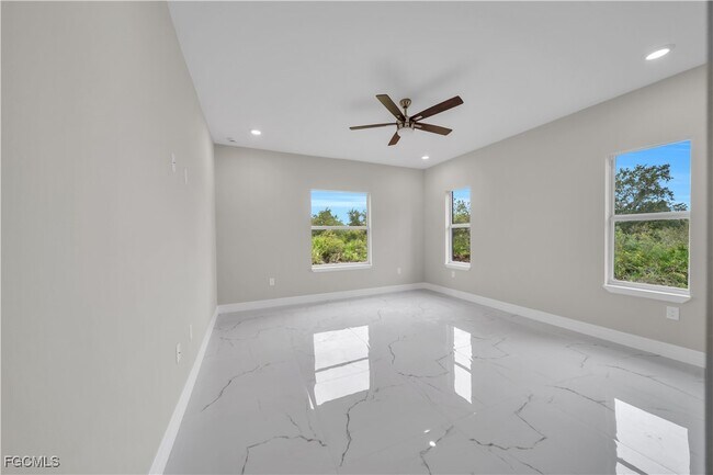 Building Photo - 543 McArthur Blvd