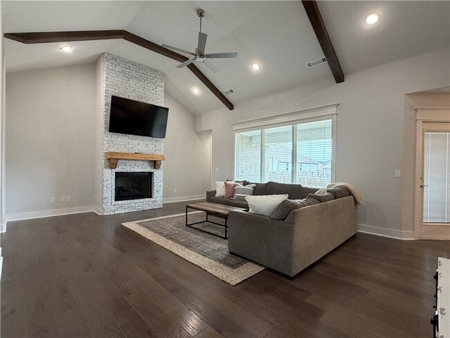 Building Photo - 2739 S Angels Rd