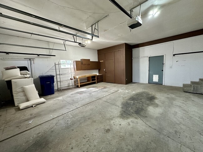Building Photo - 6270 S Mt Vista Dr