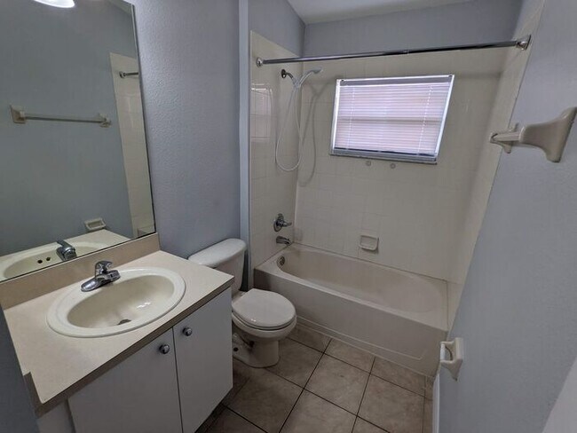 Building Photo - Beautiful 3/2 Home in Riverview, FL