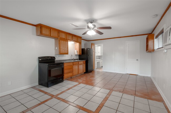 Building Photo - 1412 22nd St