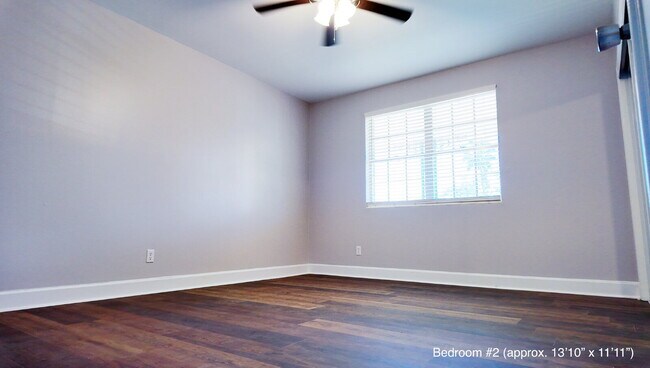 Building Photo - Newly Renovated 2 BR/1BA Luxury Apartment Home