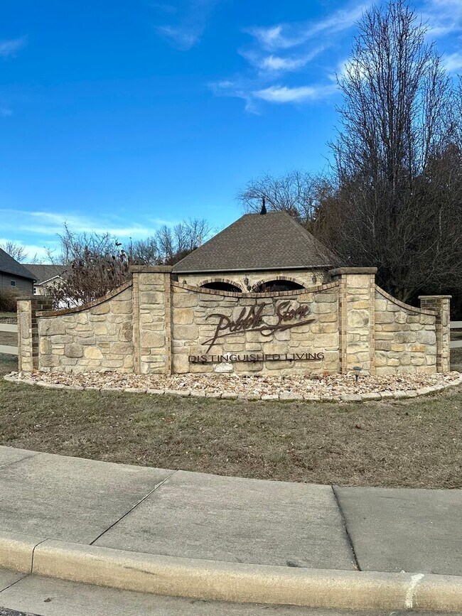 Building Photo - 1250-MF2-IO