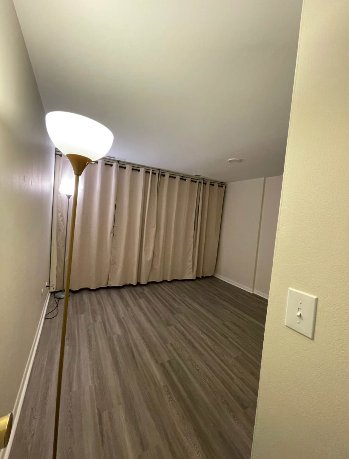 Building Photo - 5800 Oakwood Dr