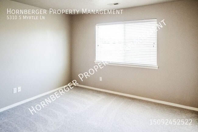 Building Photo - 5310 S Myrtle Ln