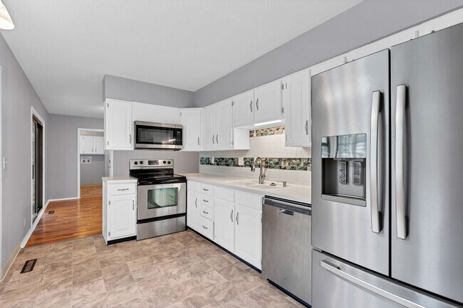 Building Photo - 1306 Brookfield Ln