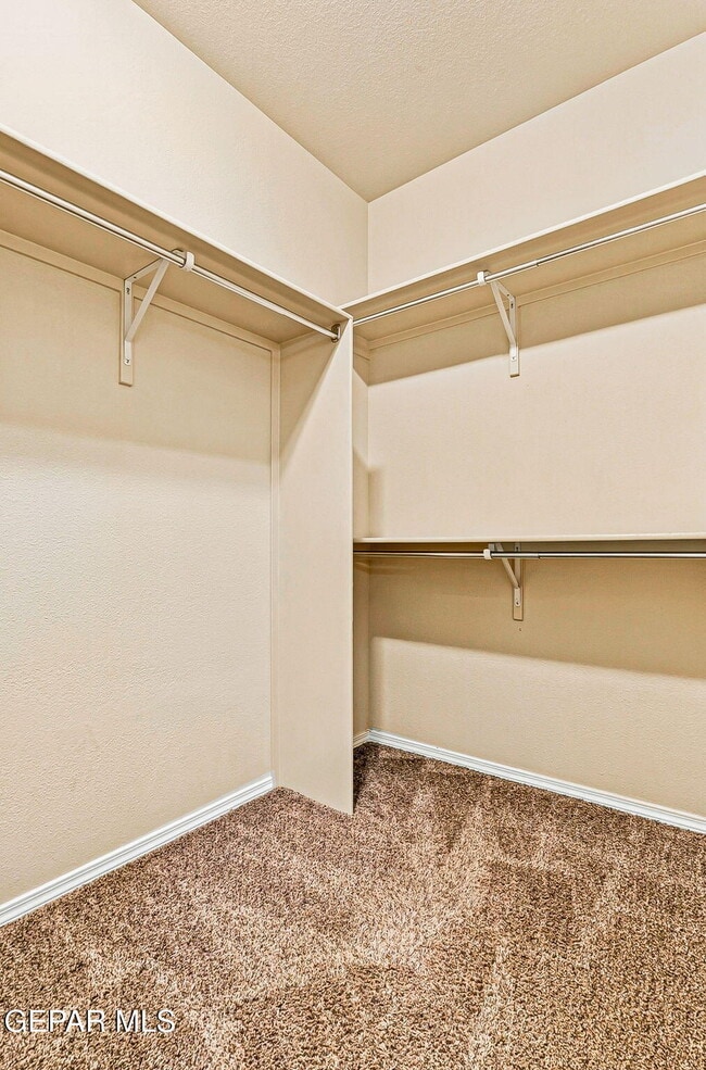 Building Photo - 7409 Dewberry Dr