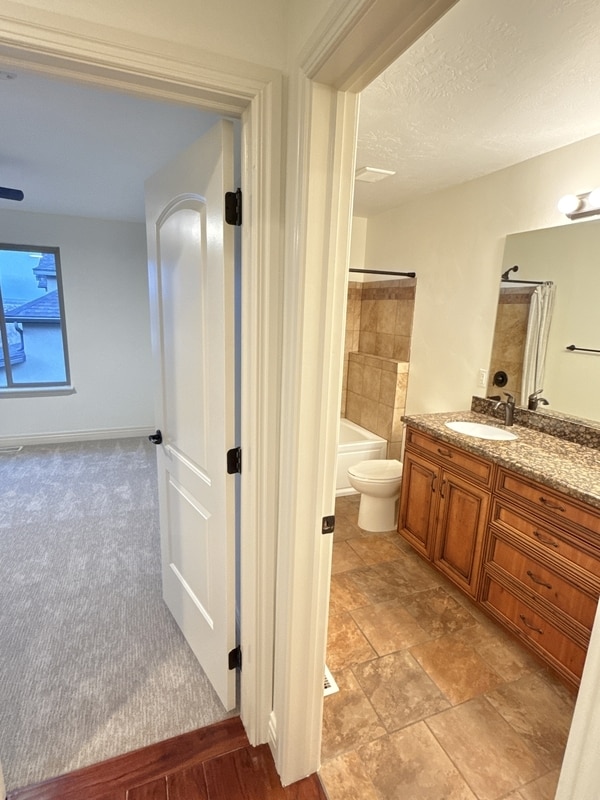 Building Photo - 14328 S Log Home Ln