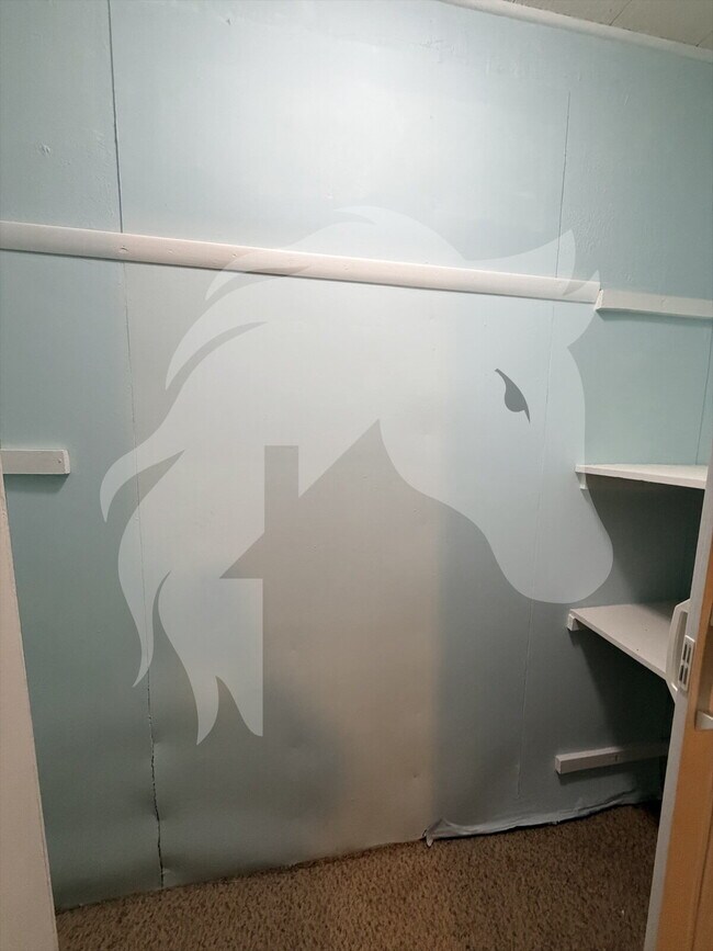 Building Photo - "Charming 4-Bedroom Home with Spacious Living at 840 North Windemere Drive, Moore, OK!"