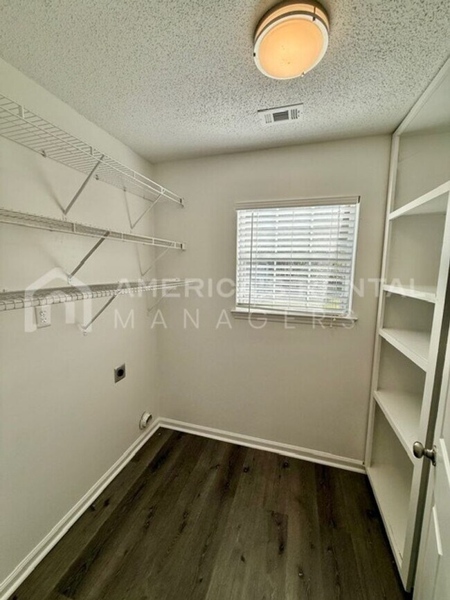 Building Photo - Easy Living in this Updated Pinson Home!!! AVAILABLE NOW!!