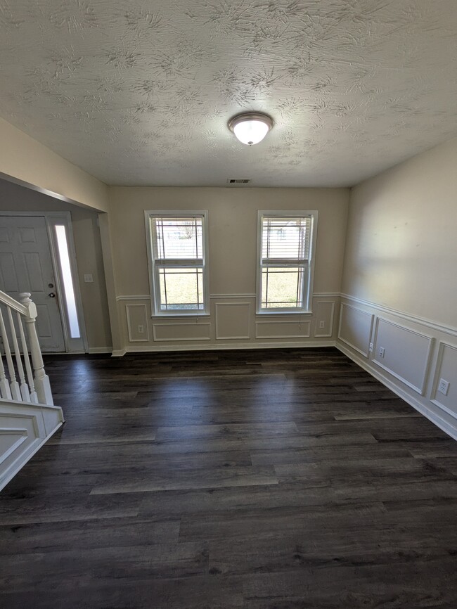 Building Photo - 375 Searchlight Dr