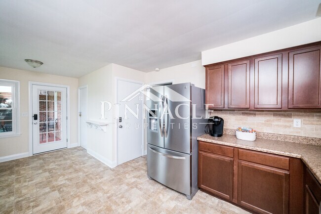 Kitchen - 126 Tomahawk Industrial Park