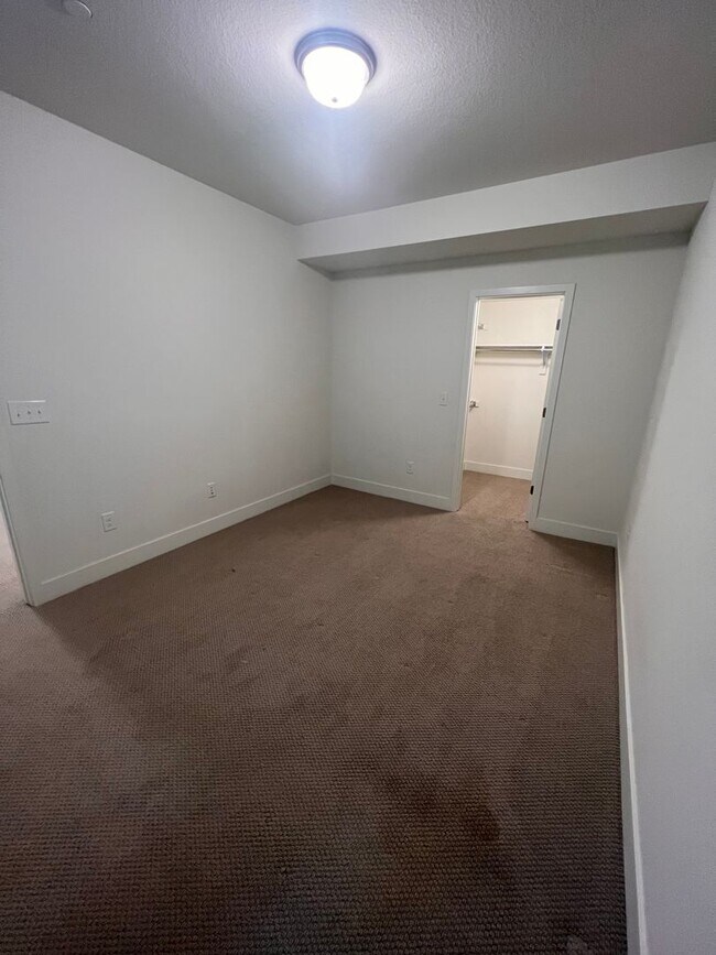 Building Photo - NEW BUILD 4 Bed 3.5 Bath Townhome In Superior-Available Now!