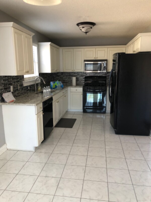 Building Photo - 104 Arbor Cove Way