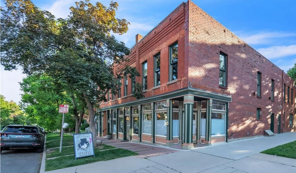 Building Photo - 2953 Wyandot St