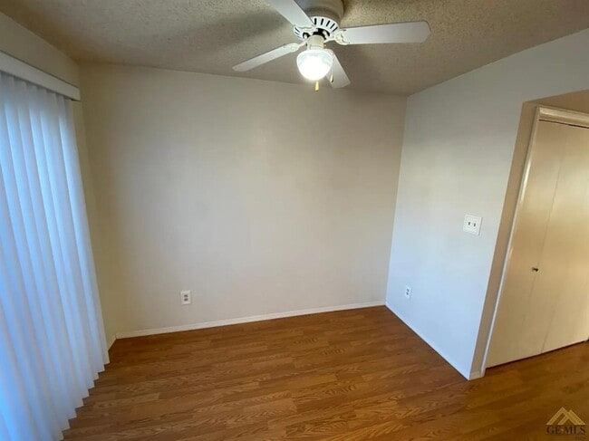 Building Photo - 2600 Brookside Dr