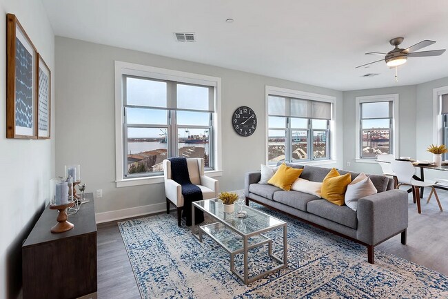 Building Photo - 105 North St