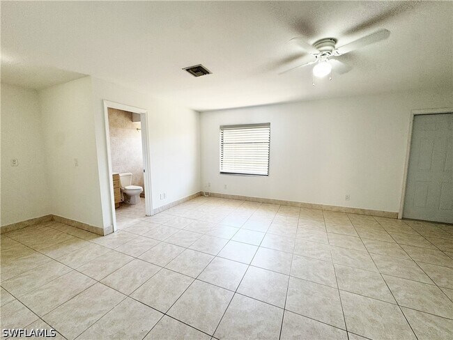 Building Photo - 630 105th Ave N