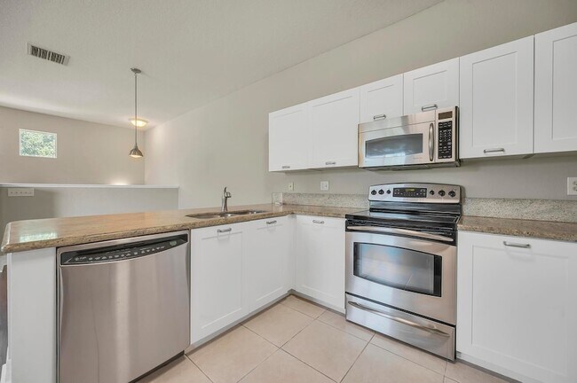 Building Photo - 40 SE Sedona Cir