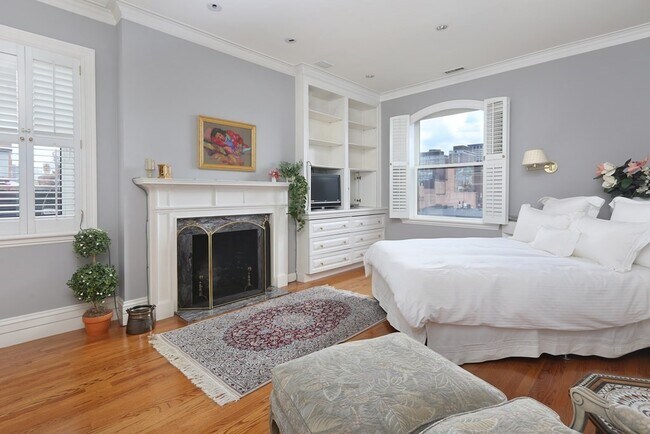 Building Photo - 412 Beacon St