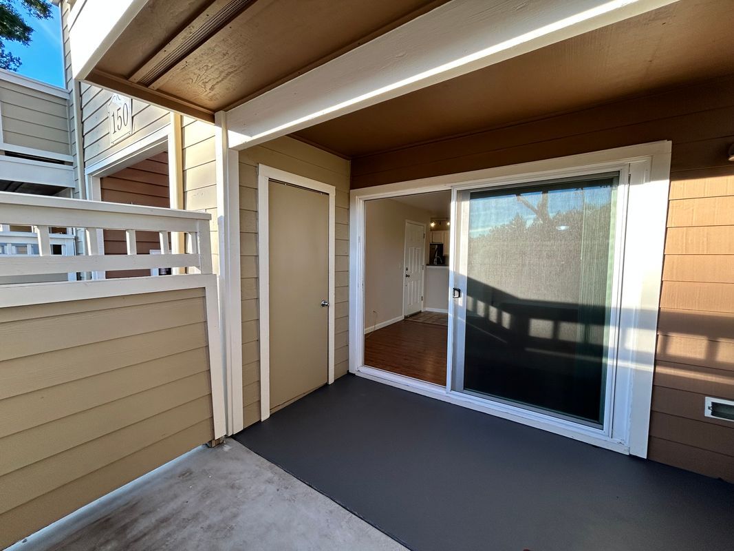 Building Photo - 150 Reflections Dr