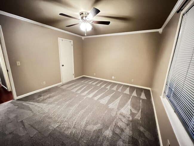 Building Photo - 4540 S Trace Blvd