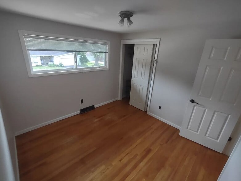 Building Photo - 5959 Dawson Ct