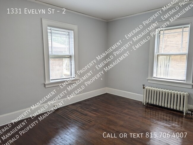 Building Photo - 1331 Evelyn St