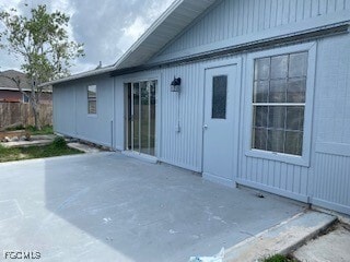 Building Photo - 518 NW 19th Pl