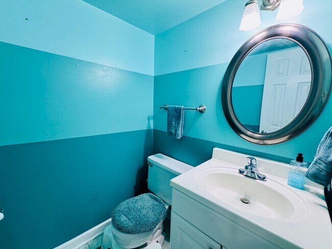 Building Photo - Conveniently located near Langley Air Force Base!