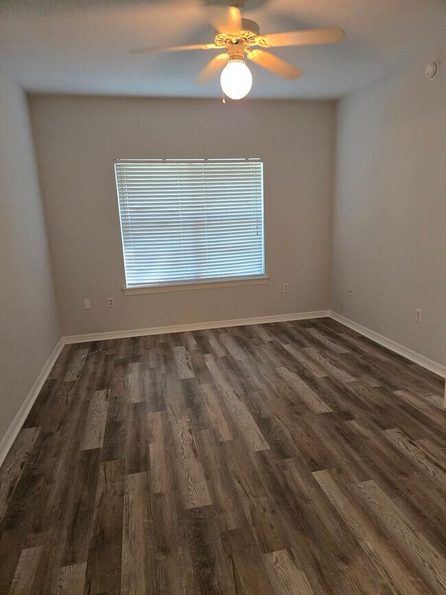 Building Photo - 3 Bedroom/ 2 Bath home at The Greens at West End