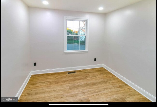 Building Photo - 21111 Deep Furrow Ct