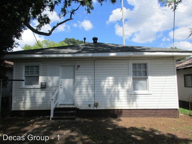 Building Photo - 3 br, 1 bath House - 1020 14th Place SW