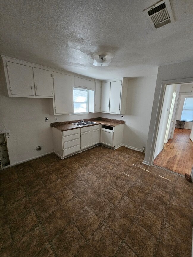 Building Photo - 3709 Pate Dr